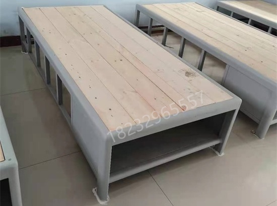 玉林监狱监舍床